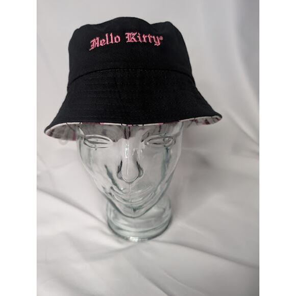 FOREVER 21- HELLO KITTY Kids Black with Pink plaid inside Bucket Hat - Picture 1 of 8